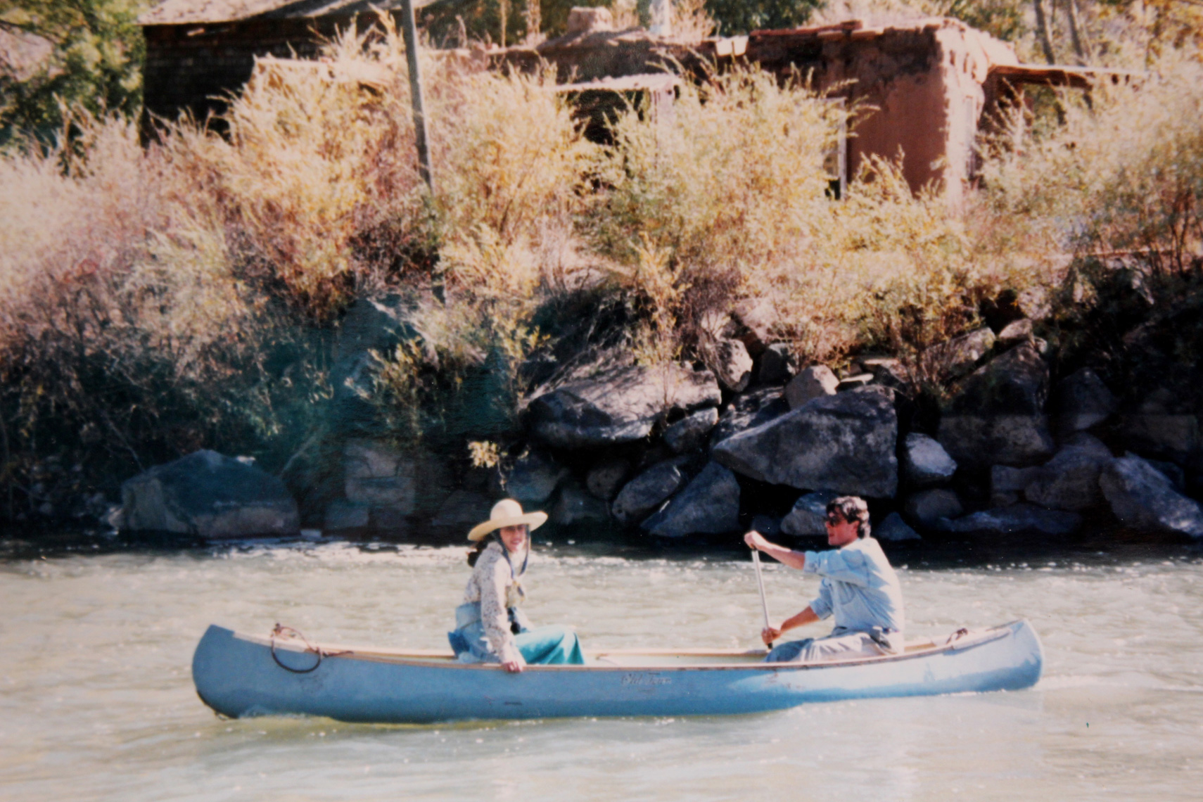 Canoeing-to-the-Motif-on-the-Rio-Grande